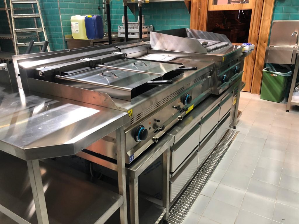 Commercial Kitchen Equipments equipments for Hotels